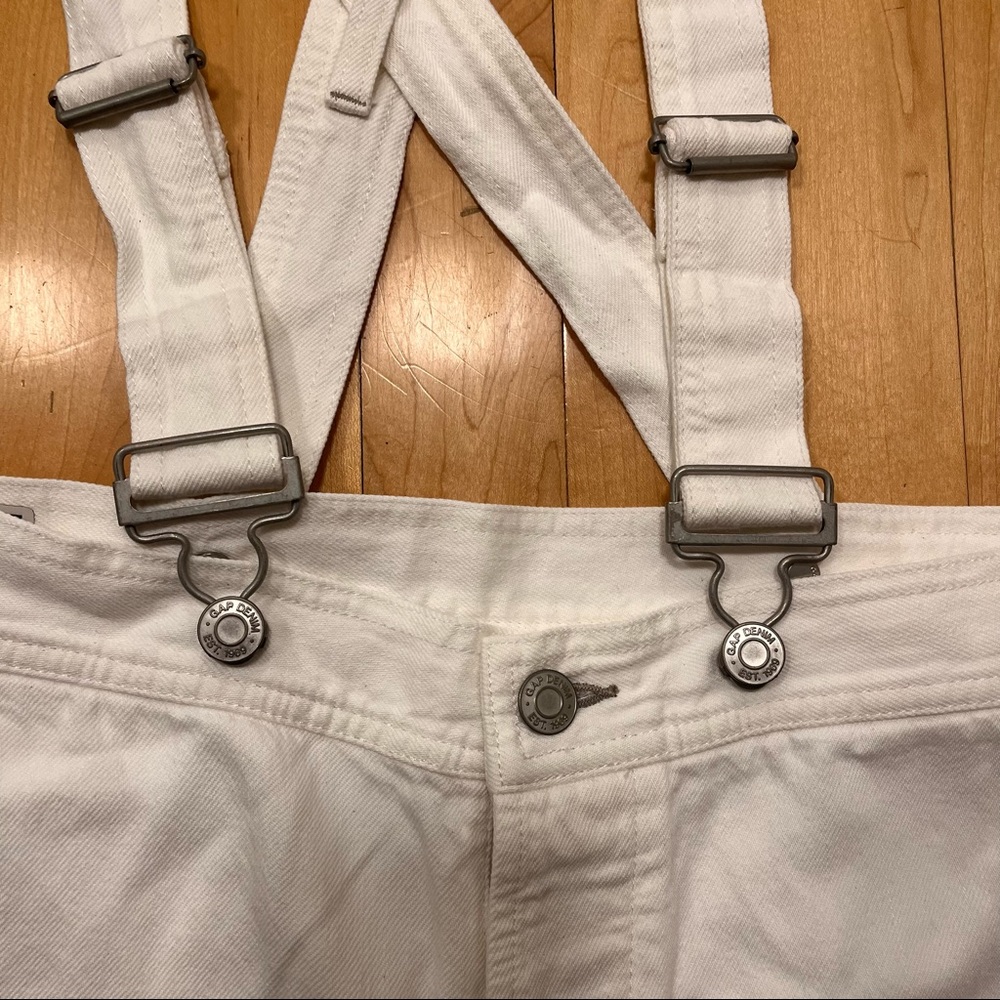 β¨HPβ¨*white* Gap wide leg suspender jeans. 6P, 28. Soft! NWT. Open to offers π - Picture 6 of 14